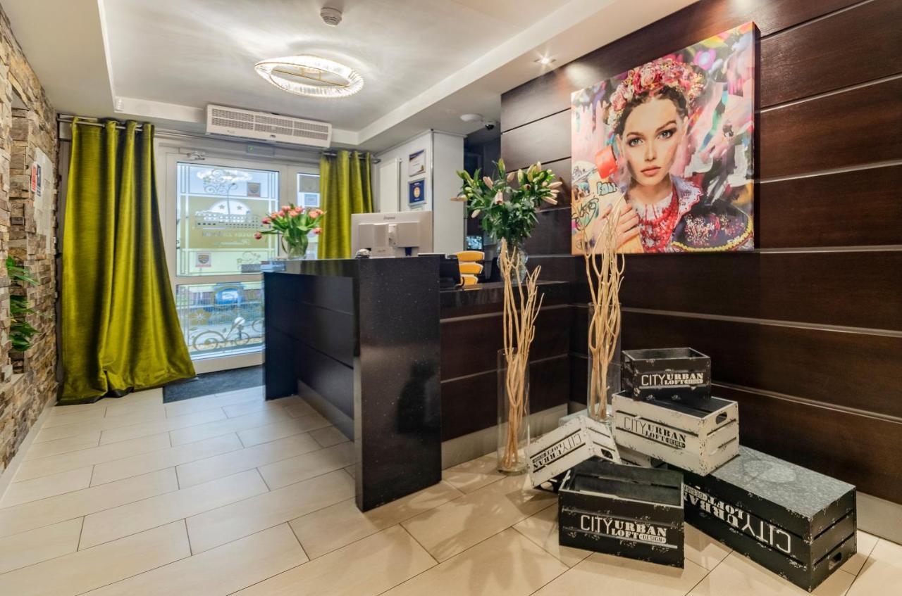 Hotel Zielonki Zielonki  Экстерьер фото